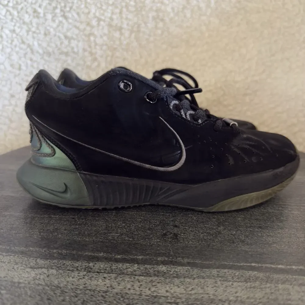 Nike Kids LeBron 21 Low Top‎ Lace-Up Sneaker Black Iron Grey Shoes Size 4Y